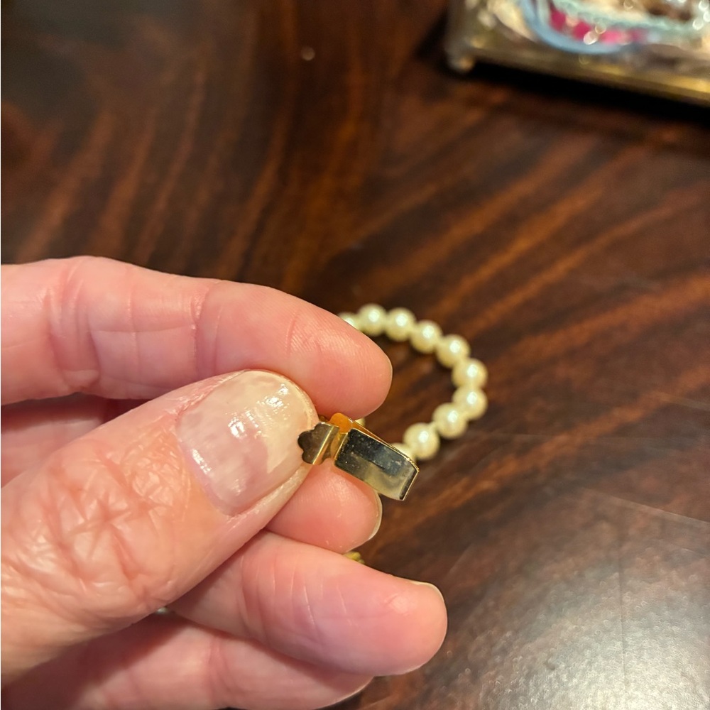 Classic Pearl Strand Necklace - White Pearls with Gold Clasp - Picture 4 of 4